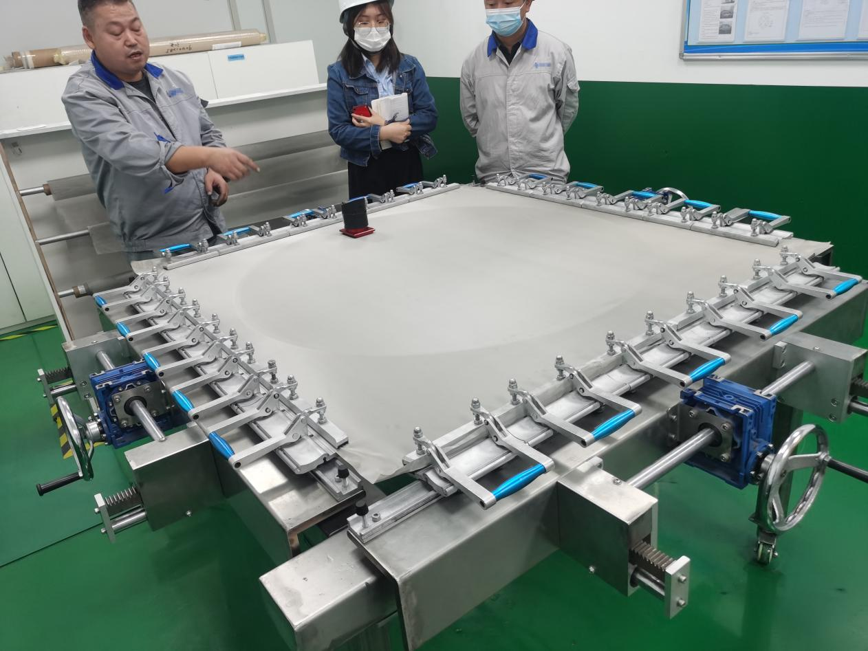 电动汽车锂电行业高频振动筛用网.png
